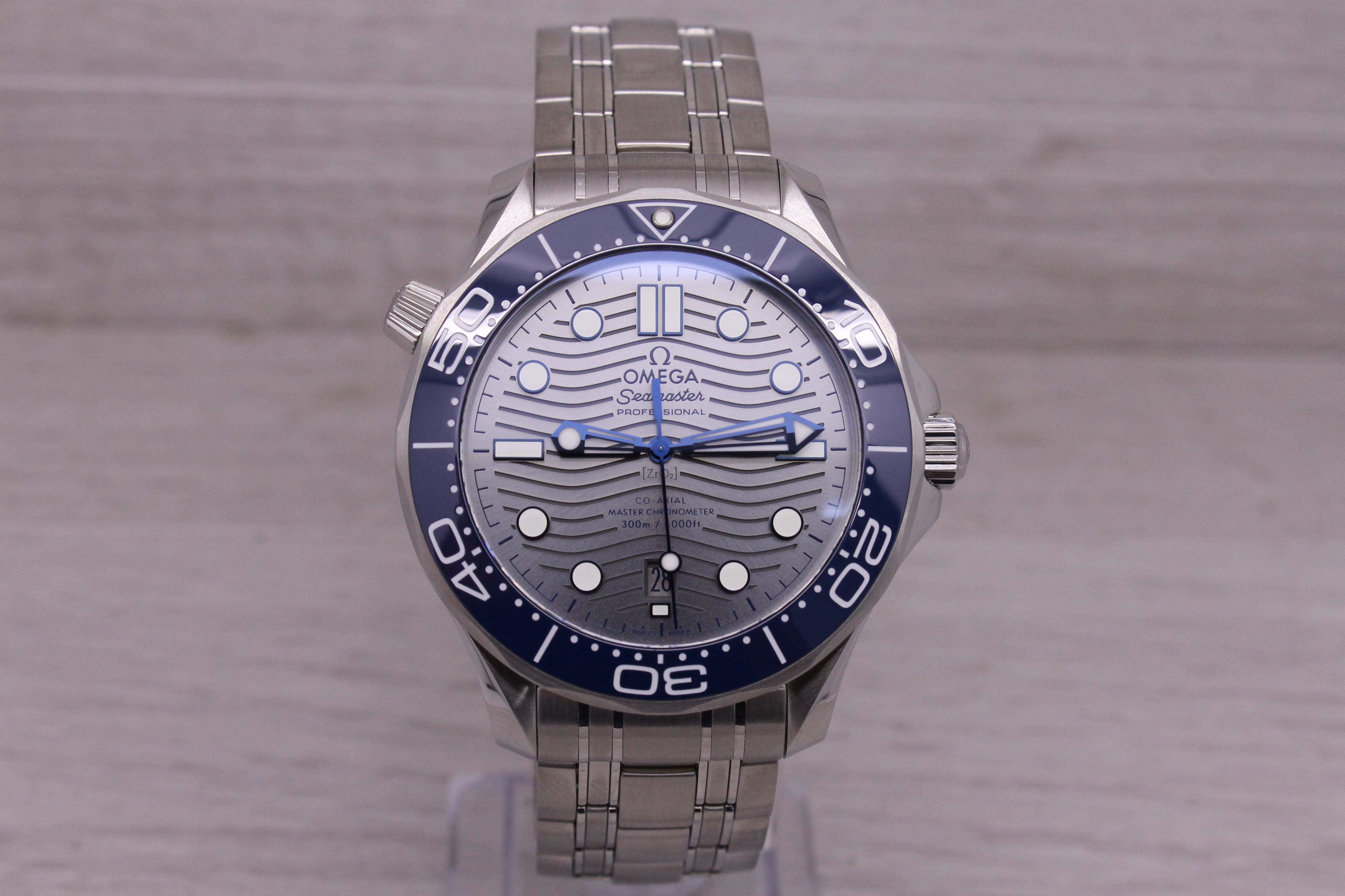 Light Slate Gray Omega Seamaster Pro 300m 42mm Steel Ceramic Diver Watch Master Co-Axial 8800 Box
