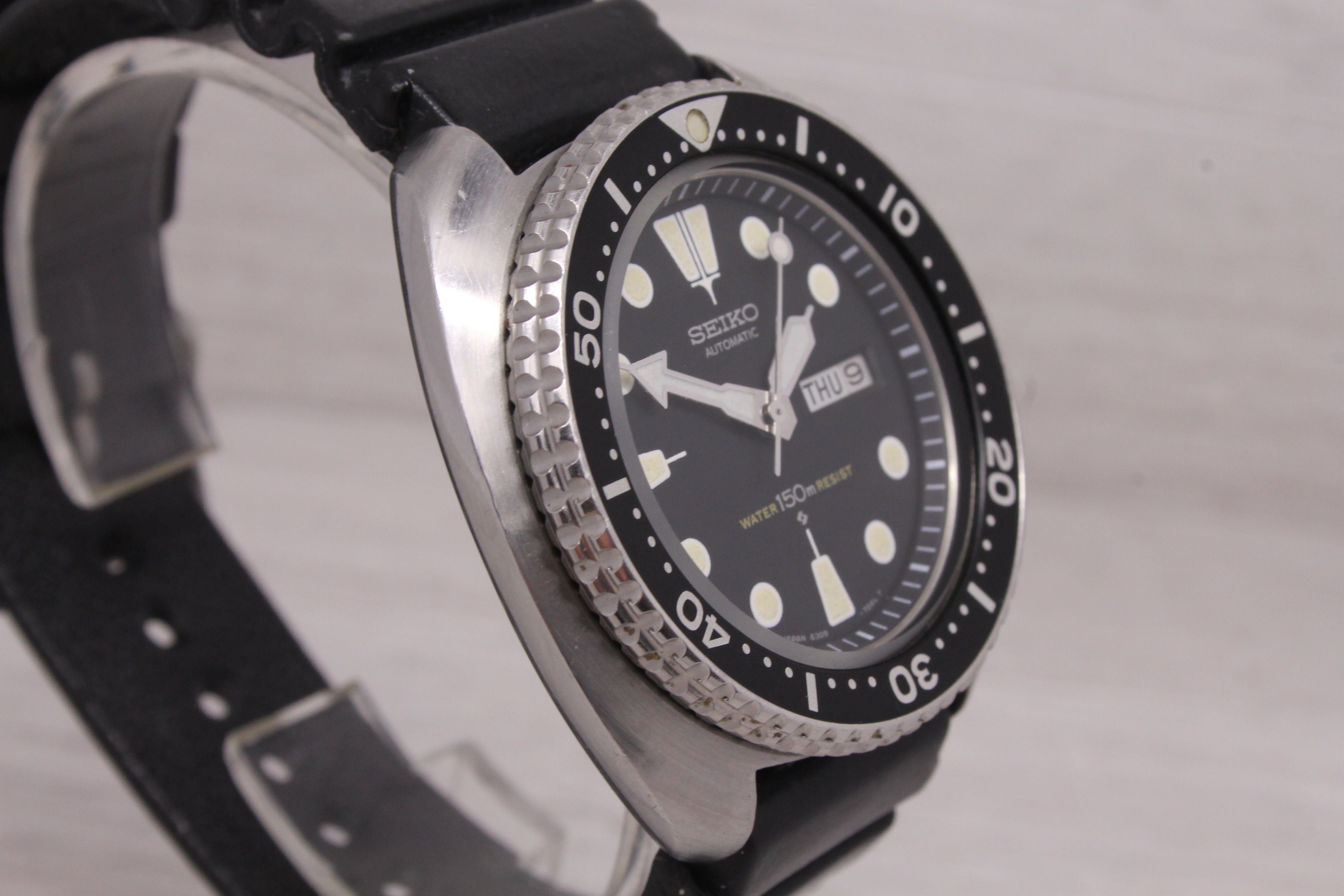 Dark Gray Vintage 1977 Seiko 6309-7049 Mens Steel Automatic Turtle Diver Original Strap