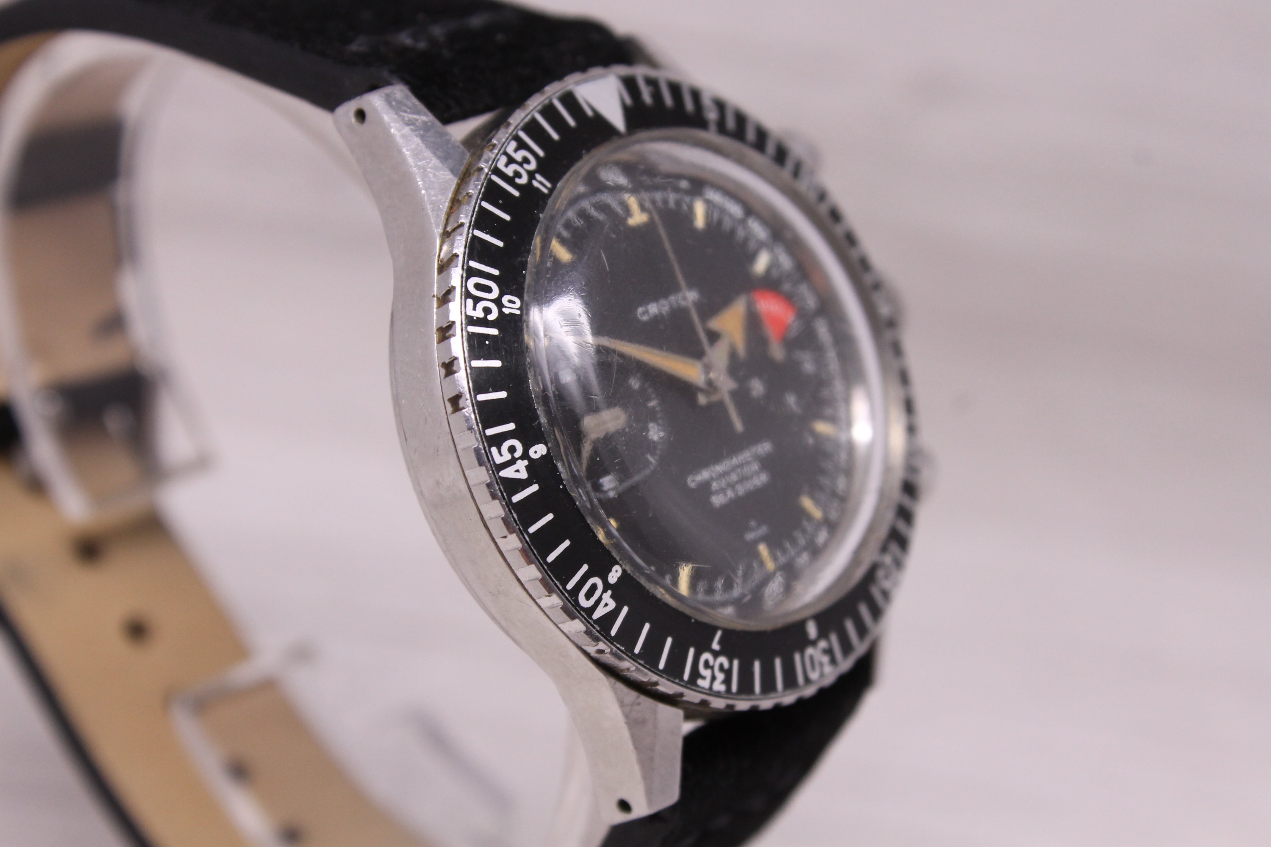 Vintage Croton Chronomaster Mens 38mm Steel Chronograph Watch Valjoux 92 Arrow