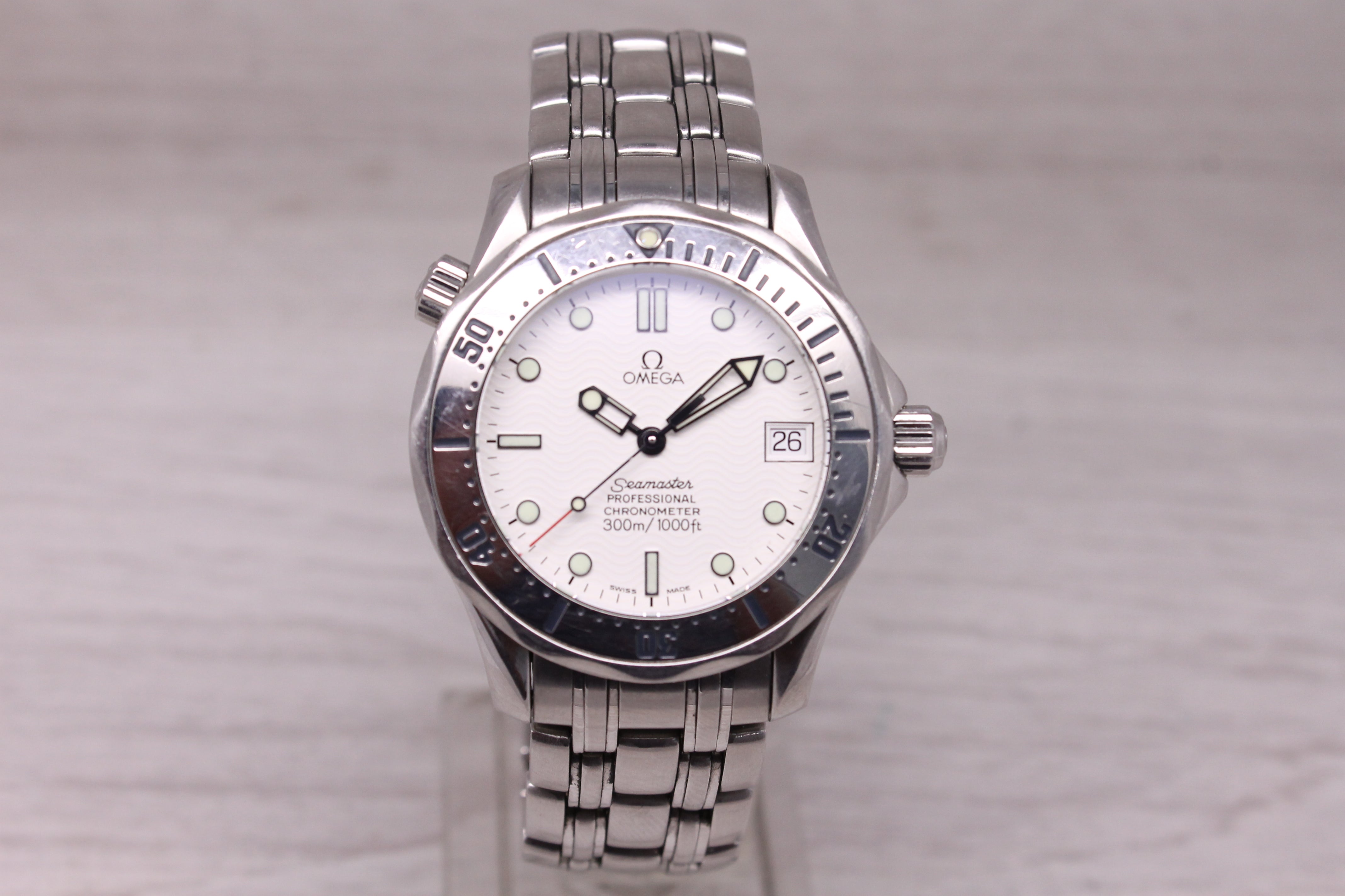Omega Seamaster Pro 300m 37mm Automatic Midsize Diver White Wave Dial 2562.20