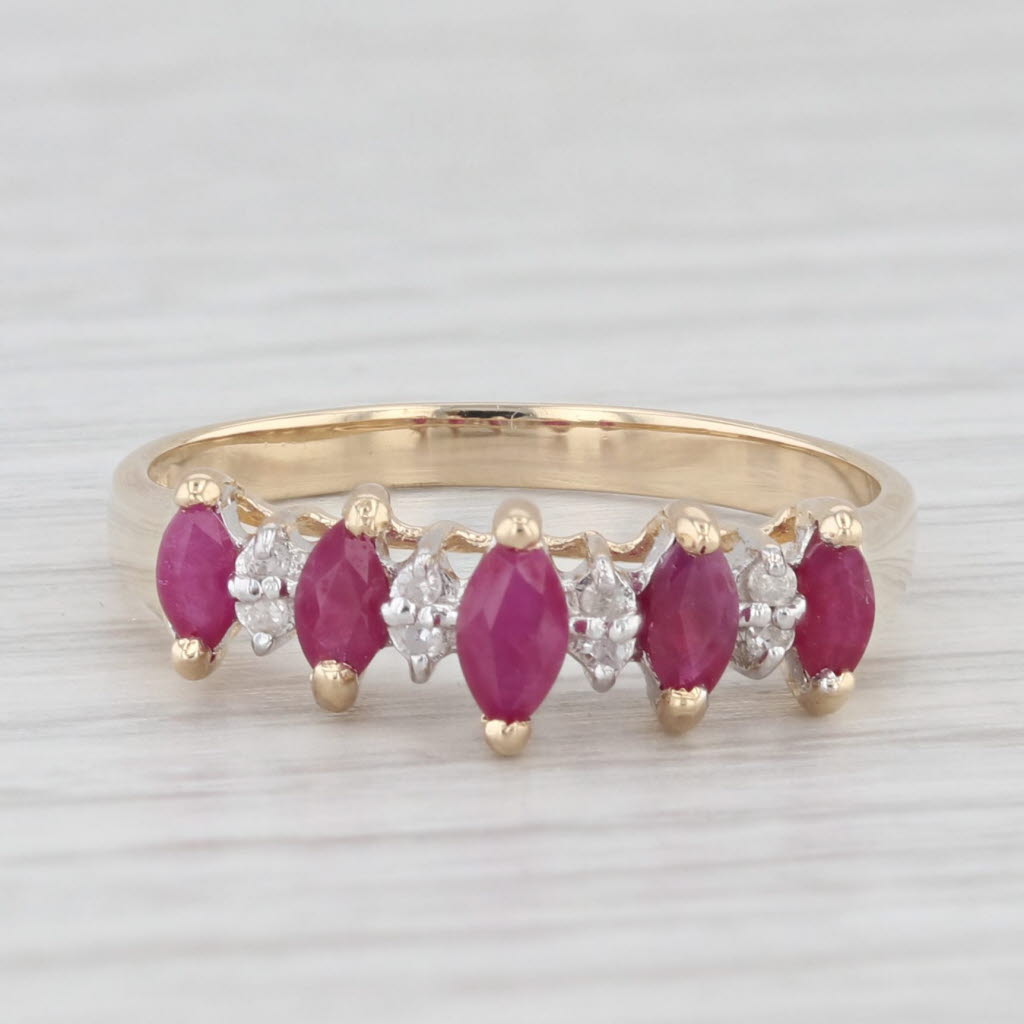 Light Gray 0.57ctw Tiered Ruby Diamond Ring 14k Yellow Gold Size 7