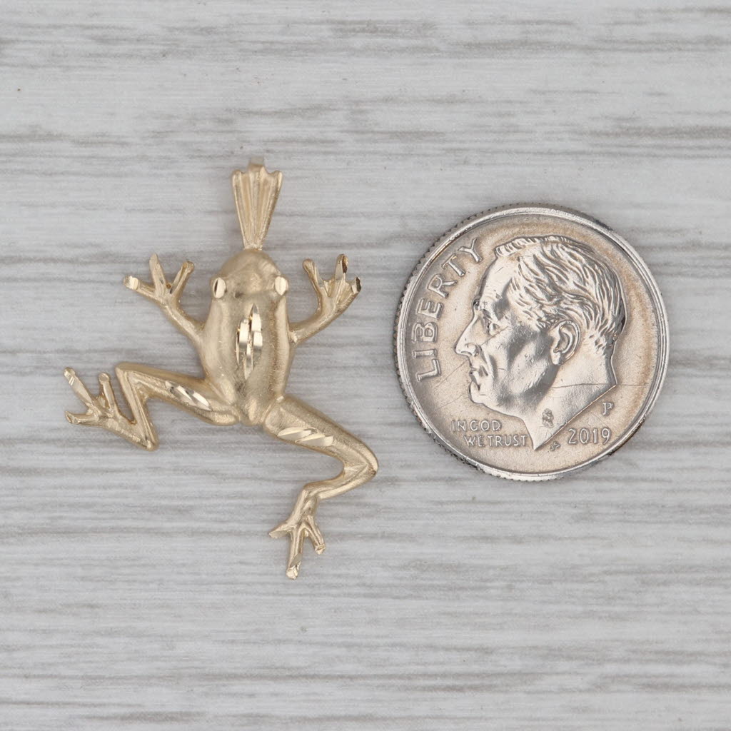 Gray Detailed Frog Pendant 14k Yellow Gold