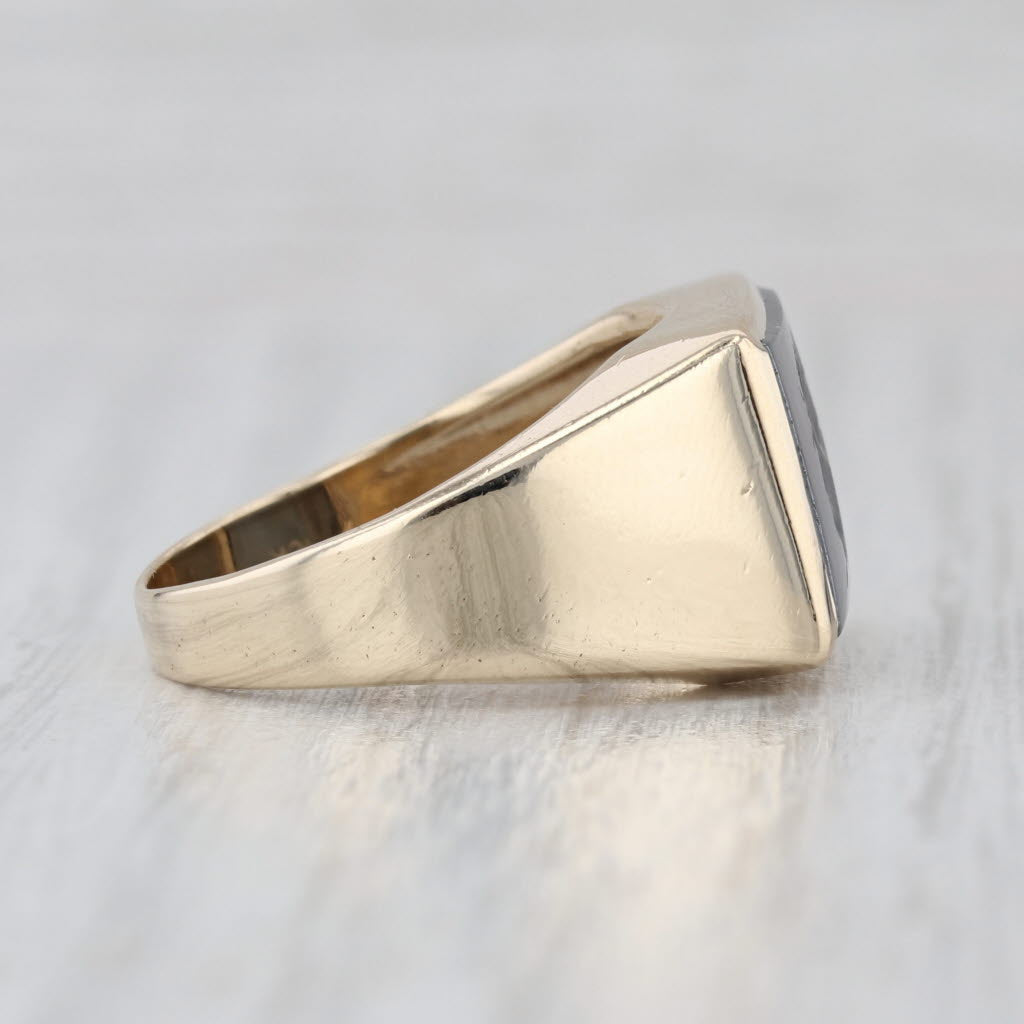 Vintage Hematite Carved Intaglio Ring 10k Yellow Gold Two Soldiers