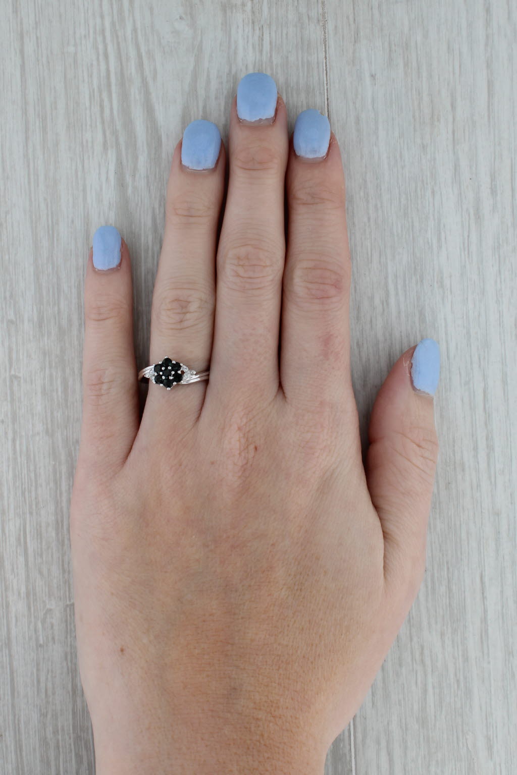 Dark Gray 0.54ctw Green Tourmaline Flower Cluster Ring 14k White Gold Size 5.75 Bypass