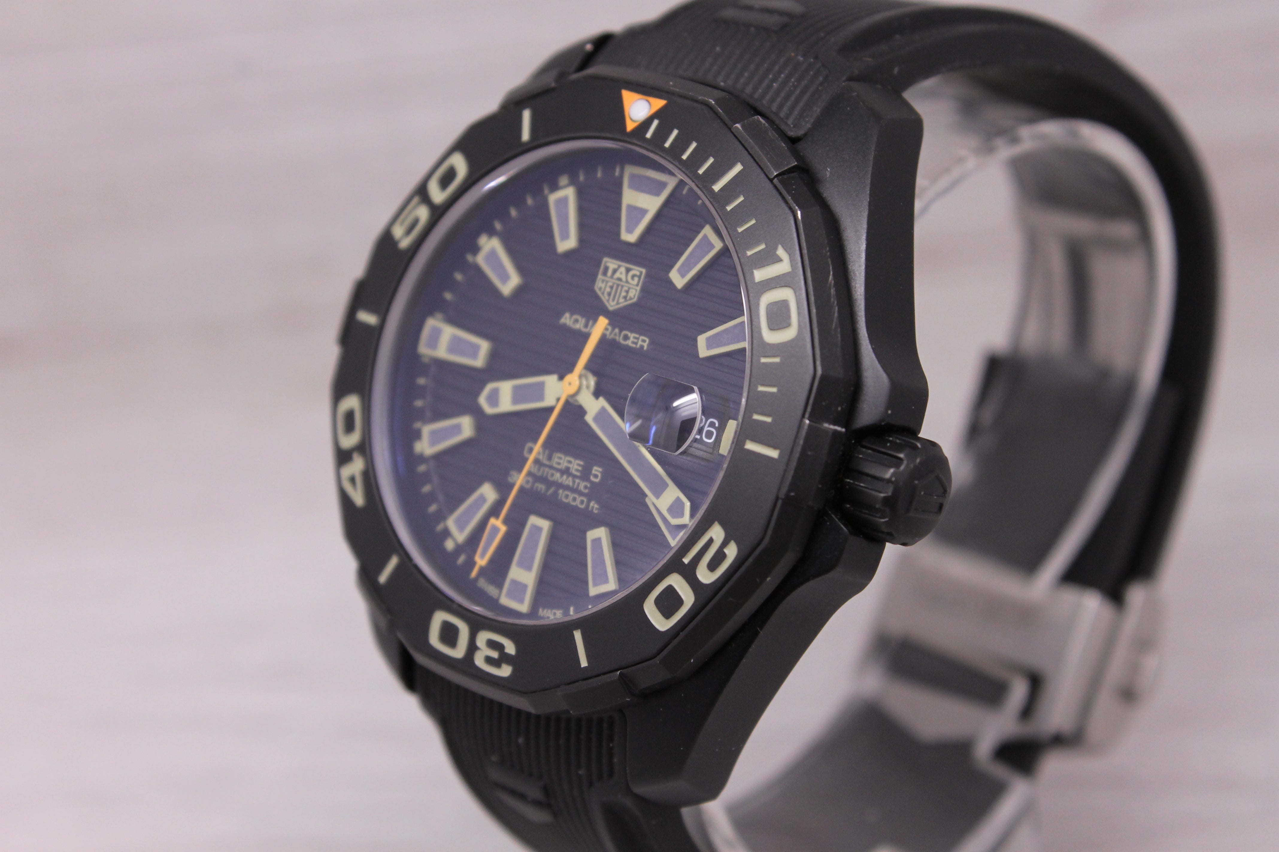 Tag Heuer Aquaracer Calibre 5 Black Titanium Mens Automatic Divers Watch WAY208C