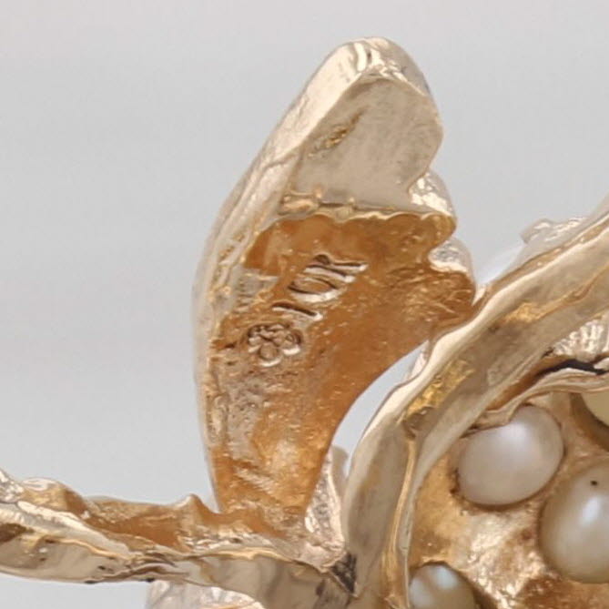 Vintage Seed Pearl Diamond Bee Pin 10k Yellow Gold Tie Tac Lapel