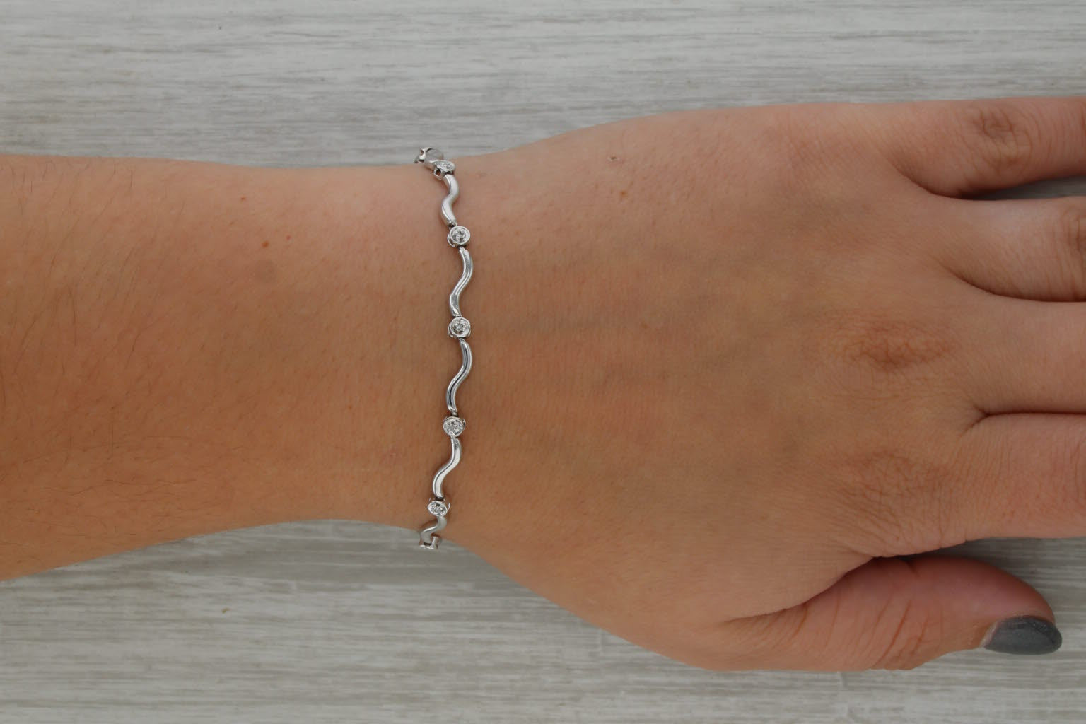Diamond Bar Link Tennis Bracelet 10k White Gold 7.25"