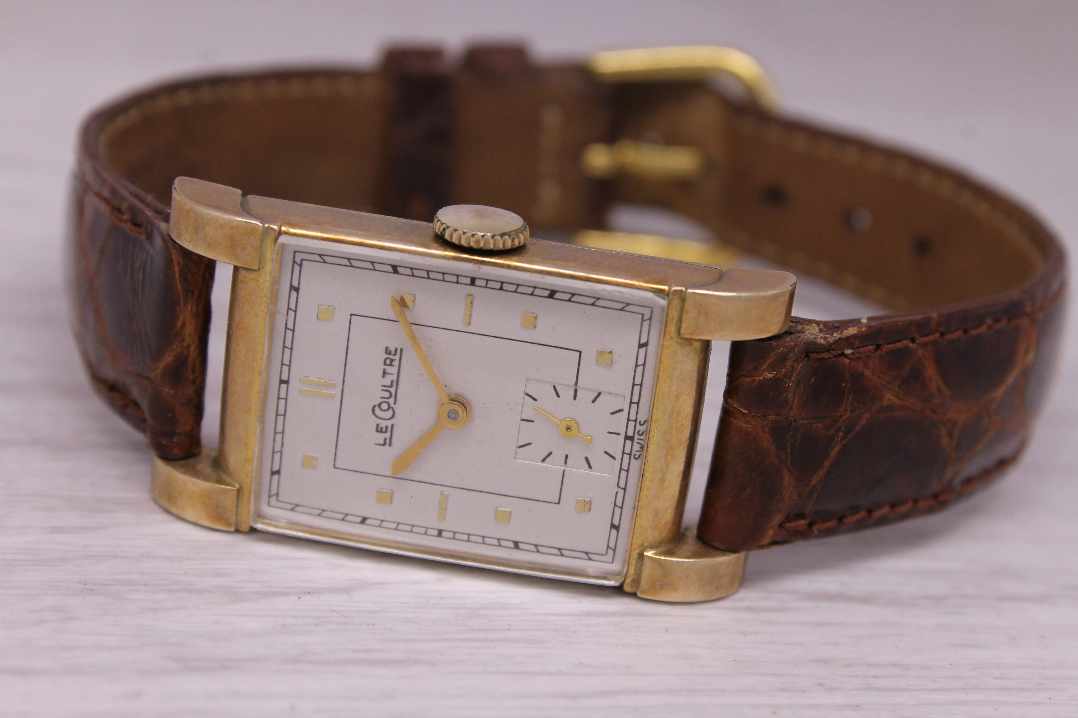 Vintage c.1950's LeCoultre 10k Rose Gold Filled Mens Dress Watch Fancy Lugs 11LO
