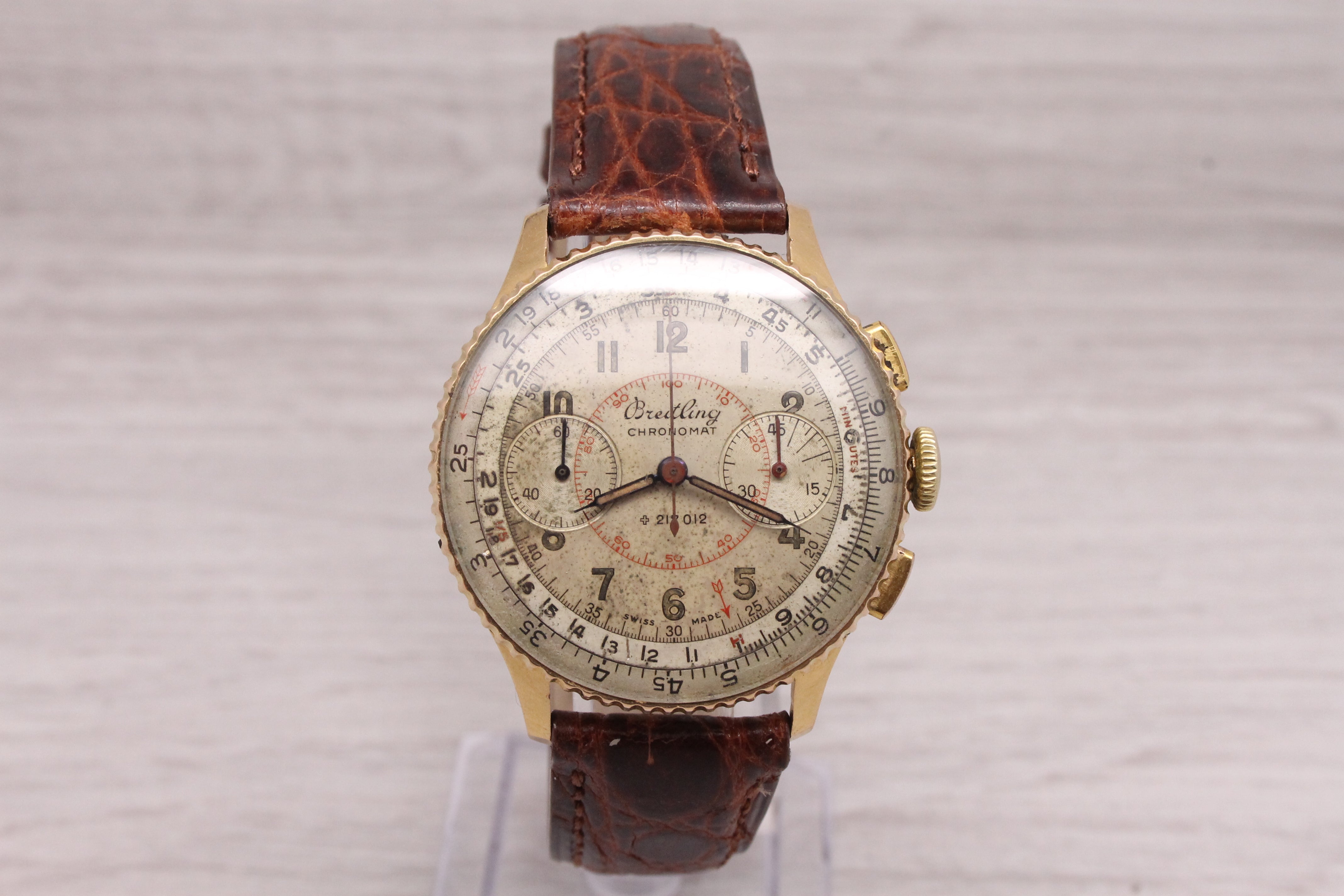 Gray Vintage c.1945 Breitling Chronomat 18k Pink Gold Mens Chronograph Watch ref.769