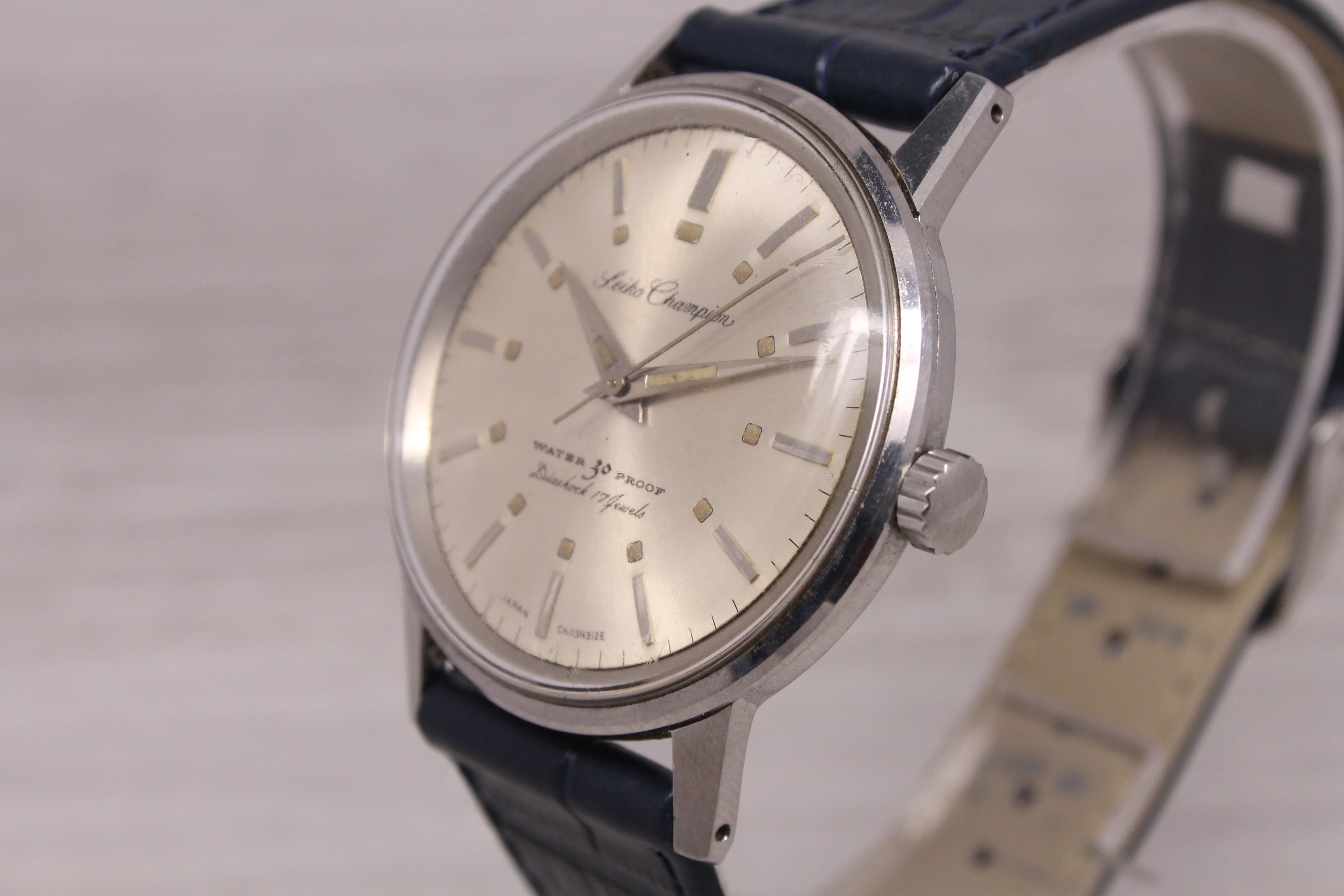 Dark Gray Vintage 1960s Seiko Champion 30 Waterproof Mens 35mm Steel Watch ORIGINAL J13040