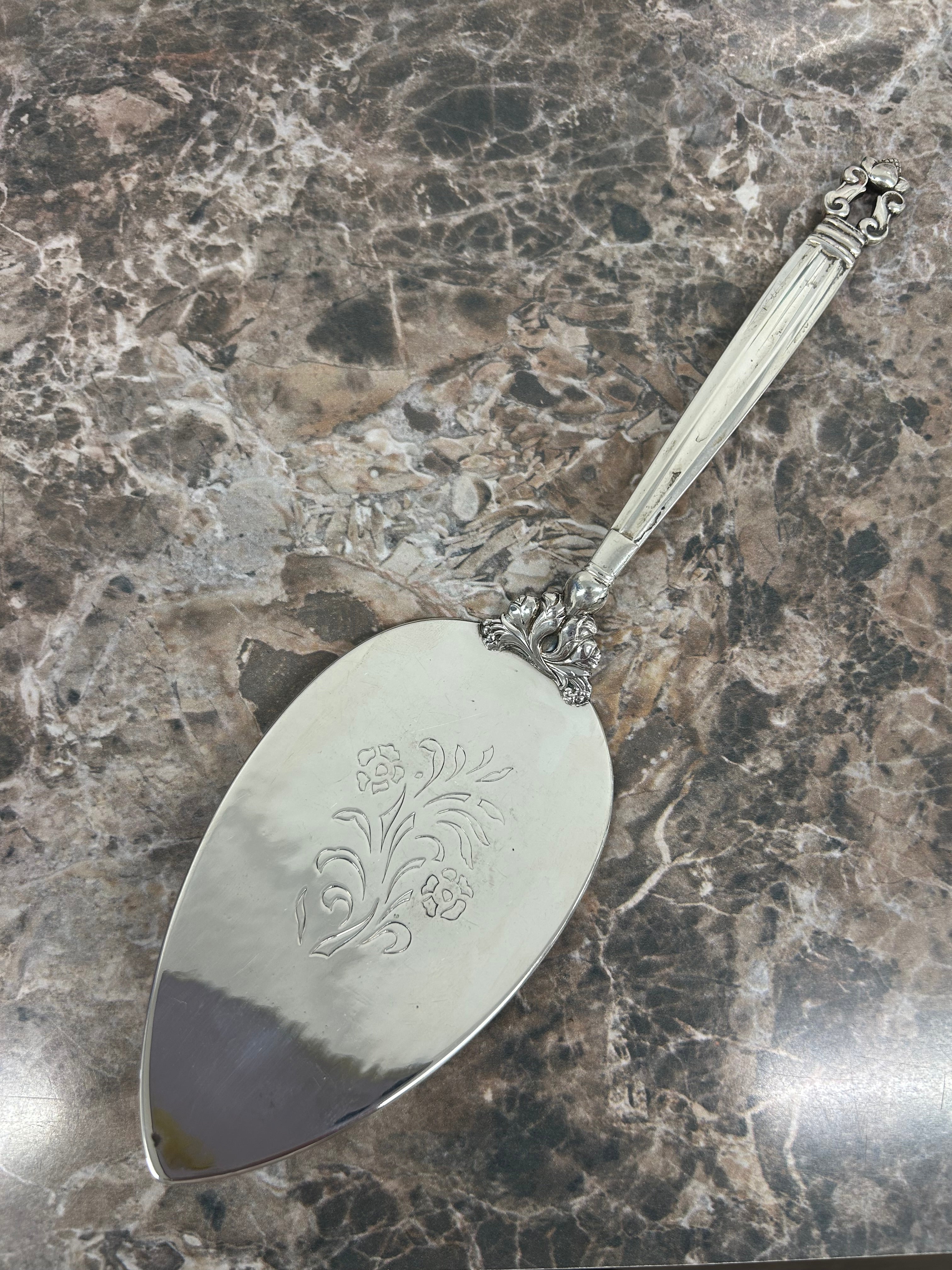 Dim Gray Georg Jensen Denmark Acorn Pie Server Sterling Silver 10.5" Floral Engraved