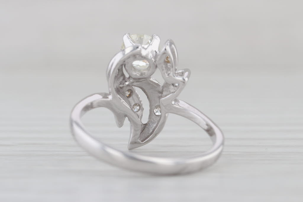 Vintage 0.76tcw Diamond Flower Ring 14k White Gold Size 7.75 Engagement
