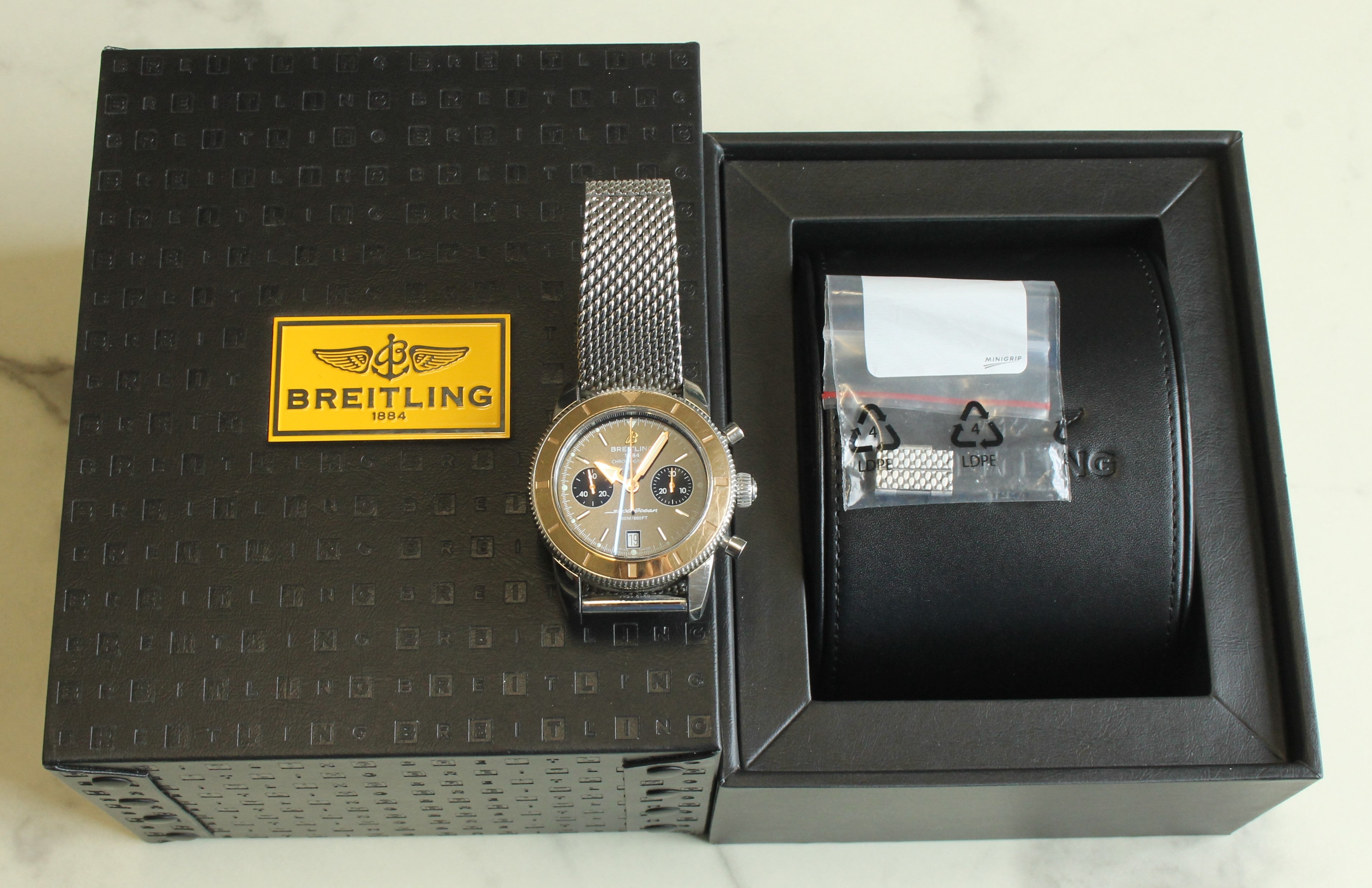 Light Gray Breitling Super Ocean 43mm Chronograph Diver Automatic Watch Bracelet Box U23370