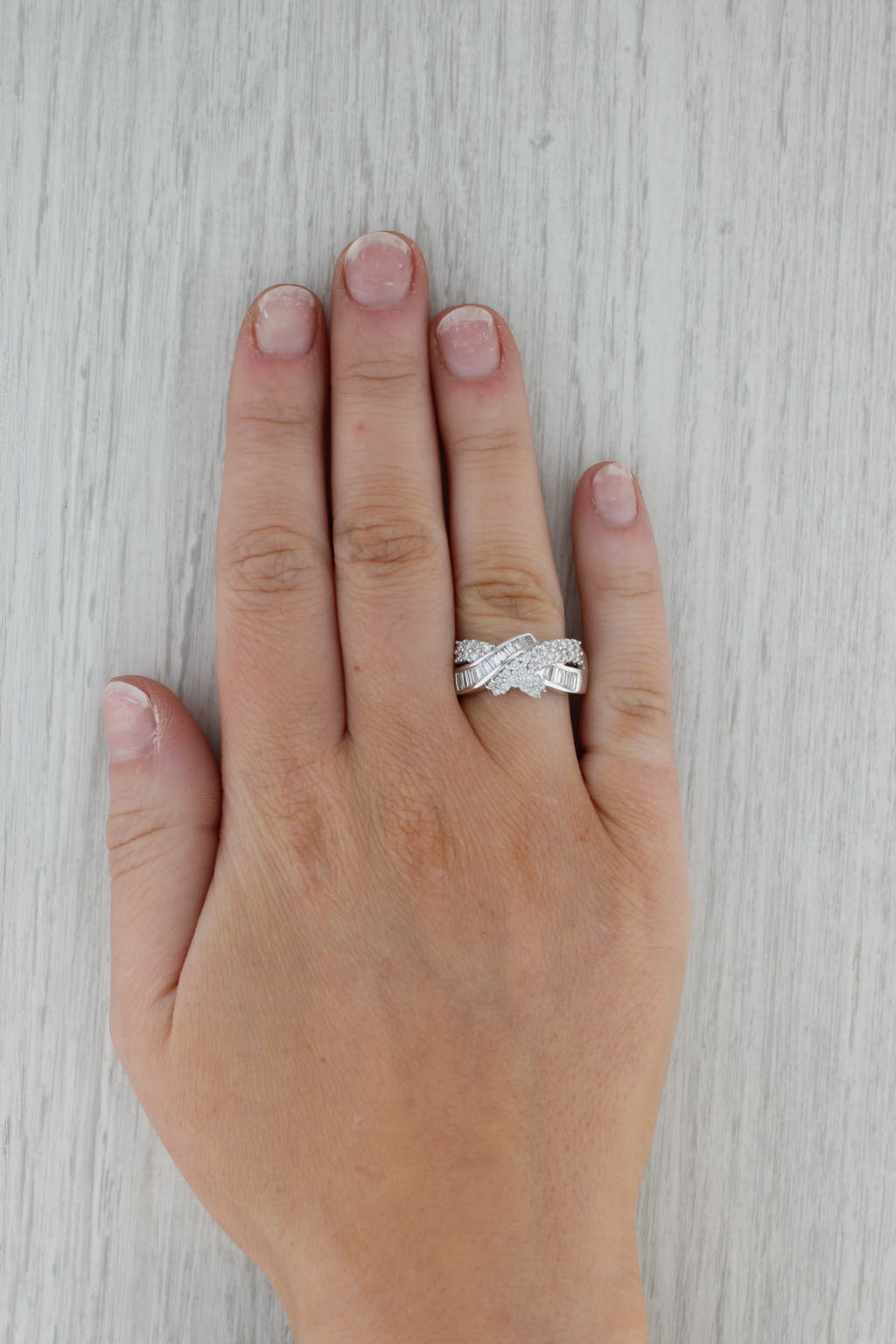 Dark Gray 0.77ctw Diamond Cluster Ring 18k White Gold Size 7.25 Anniversary Band