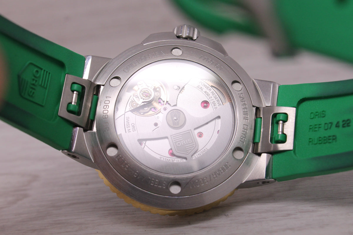 Oris Aquis Date Green Mens 41.5mm Steel Automatic Divers Watch Box Card cal.400