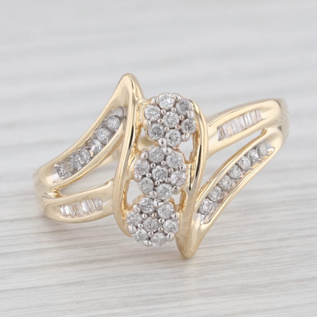 Light Gray 0.40ctw Diamond Clusters Bypass Ring 10k Yellow Gold Size 9.5