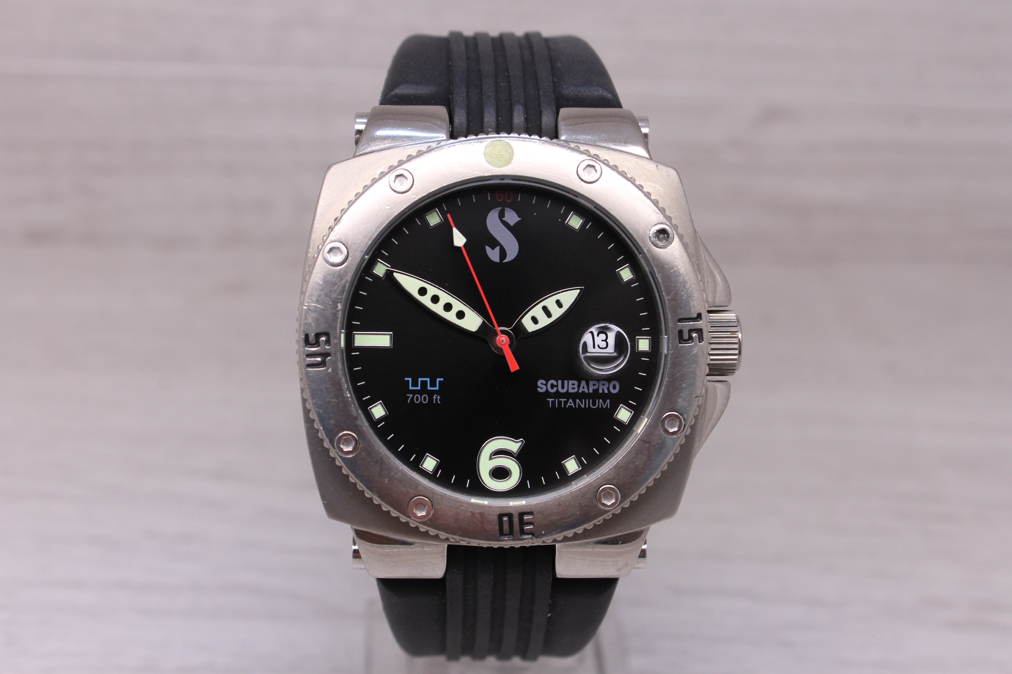 Scubapro 700 Mens 41mm Automatic Titanium Divers Watch w Bracelet Box Strap