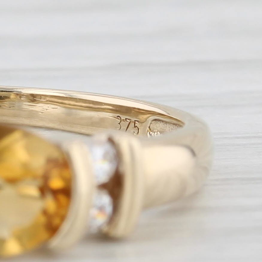 Light Gray 1.07ctw Oval Citrine Cubic Zirconia Ring 9k Yellow Gold Size 6.75