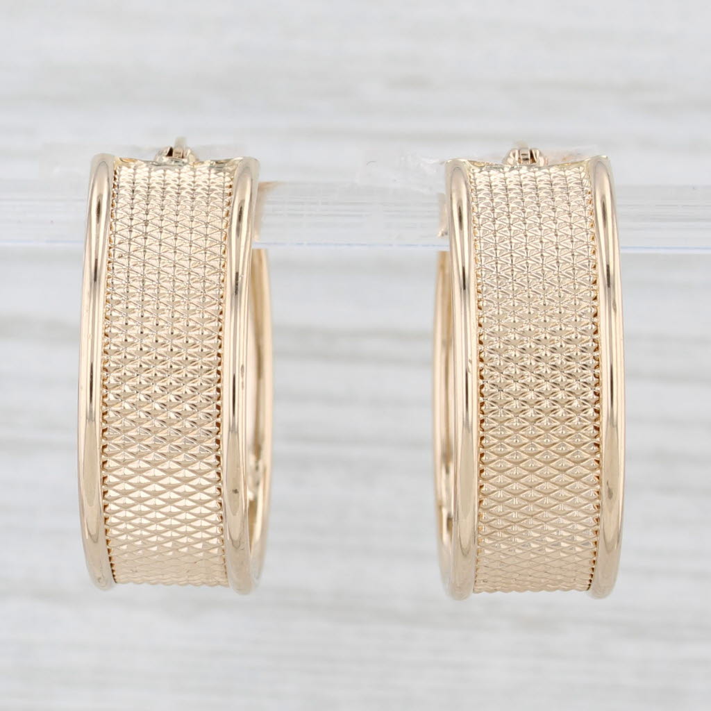 Light Gray Wide Textured 14k Yellow Gold Hoop Earrings