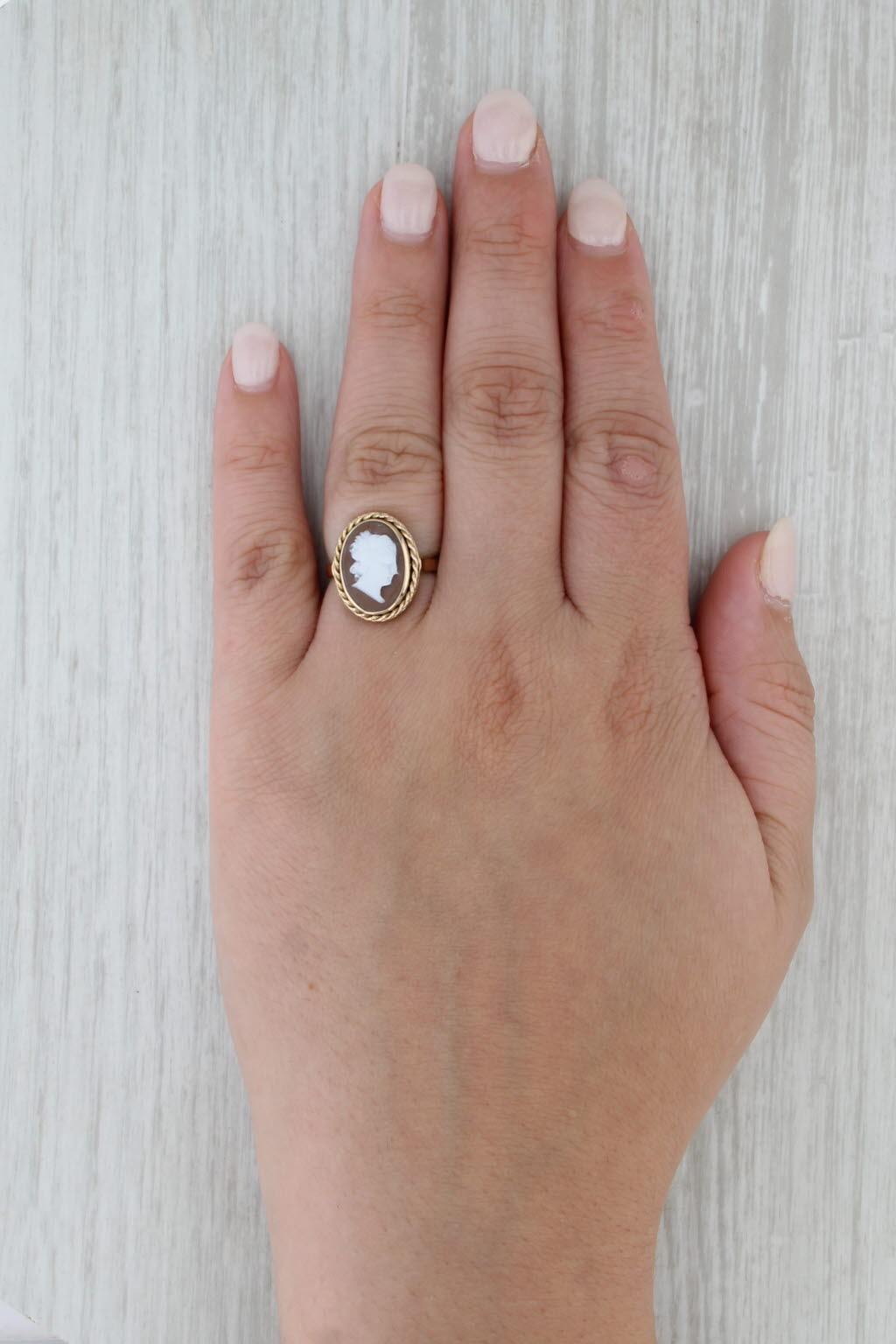 Vintage Shell Cameo Ring 12k Yellow Gold Size 5.5 Figural Carving