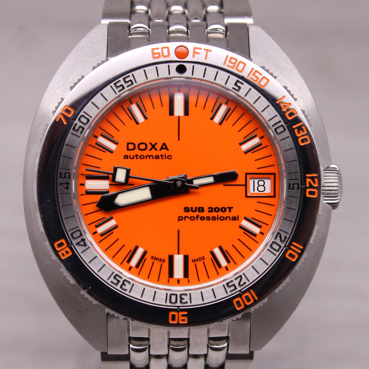 Doxa Sub 200T 39mm Steel Mens Automatic Divers Watch w/ B&P Swiss 804.10.351.10