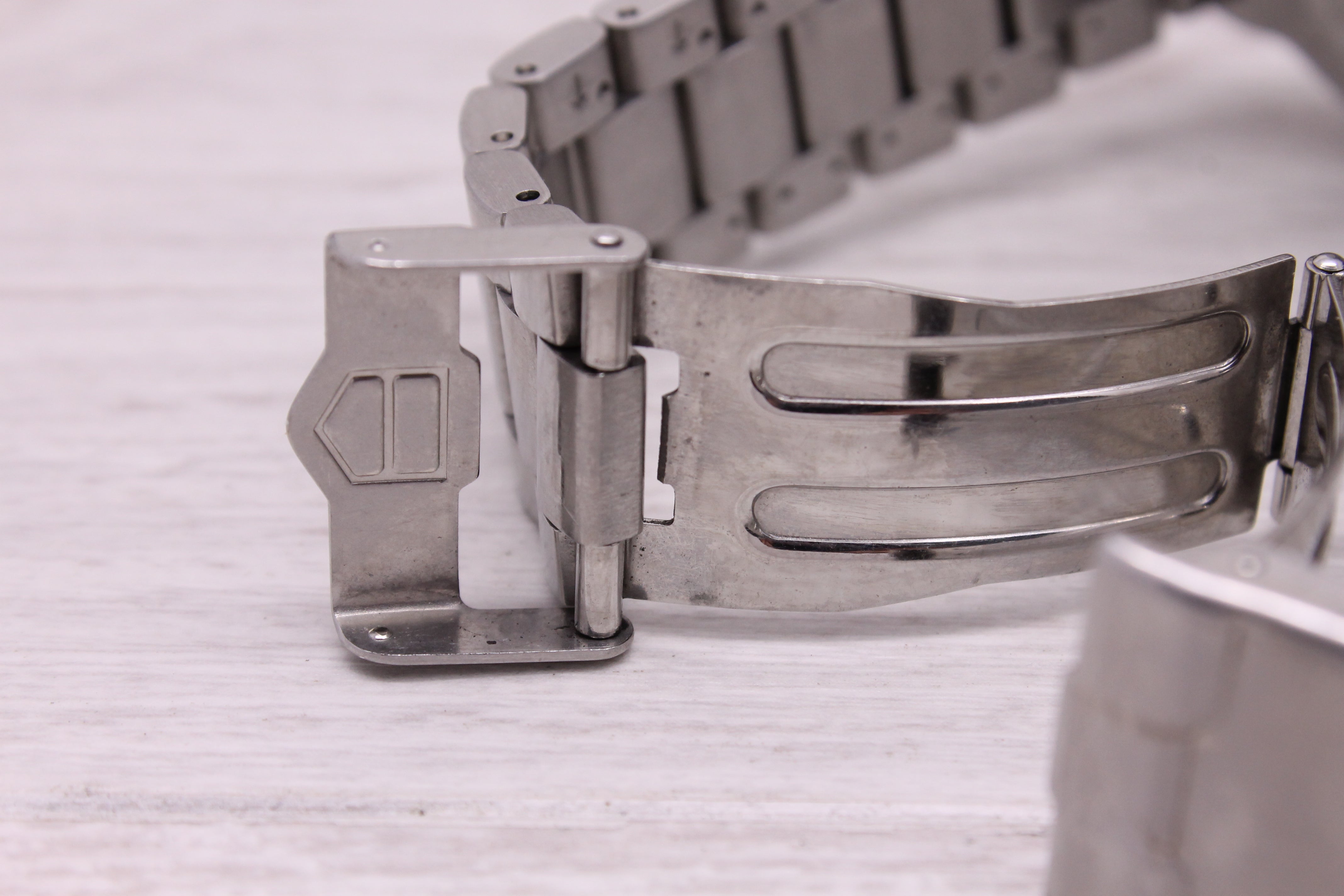 Gray Tag Heuer Formula 41.5mm Stainless Steel Mens Quartz Watch WAU1110 Large Band