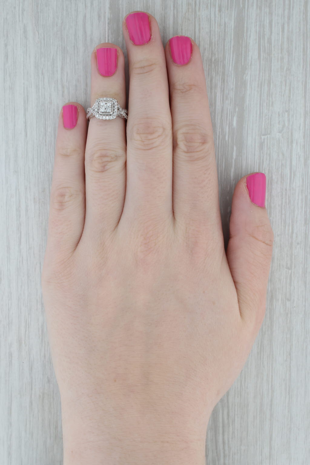 Gray 0.50ctw Diamond Cluster Halo Engagement Ring 14k White Gold Size 4