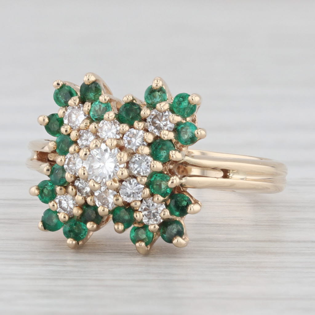 Light Gray 0.84ctw Diamond Emerald Cluster Ring 14k Yellow Gold Size 6.5