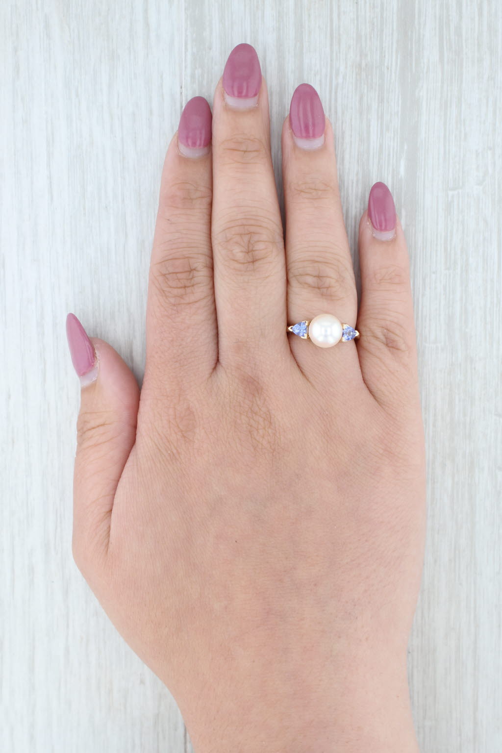 Light Gray 0.44ctw Tanzanite Cultured Pearl Ring 14k Yellow Gold Size Euro Shank Size 6.75