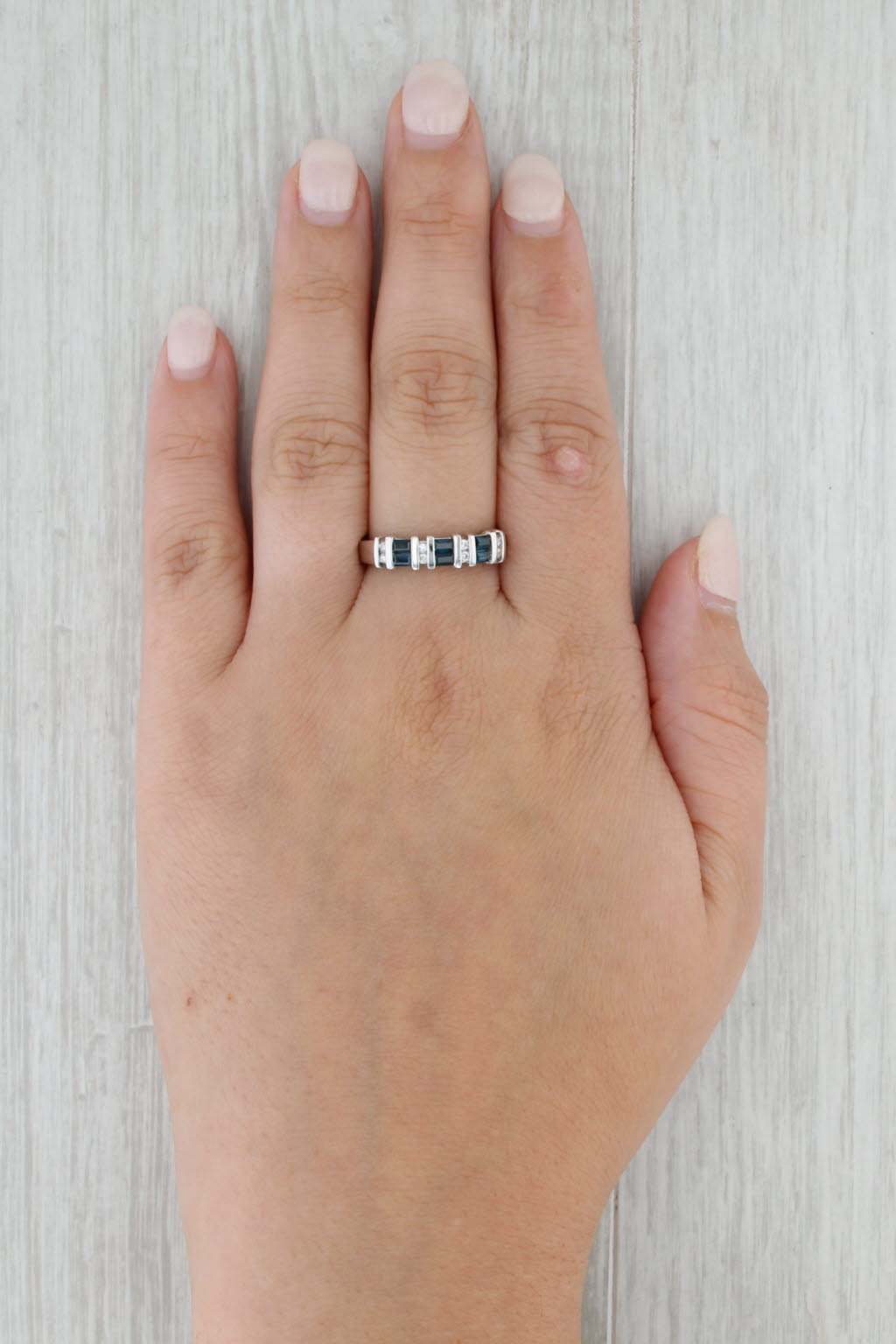 0.68ctw Blue Sapphire Diamond Ring 14k White Gold Size 8 Stackable Bridal