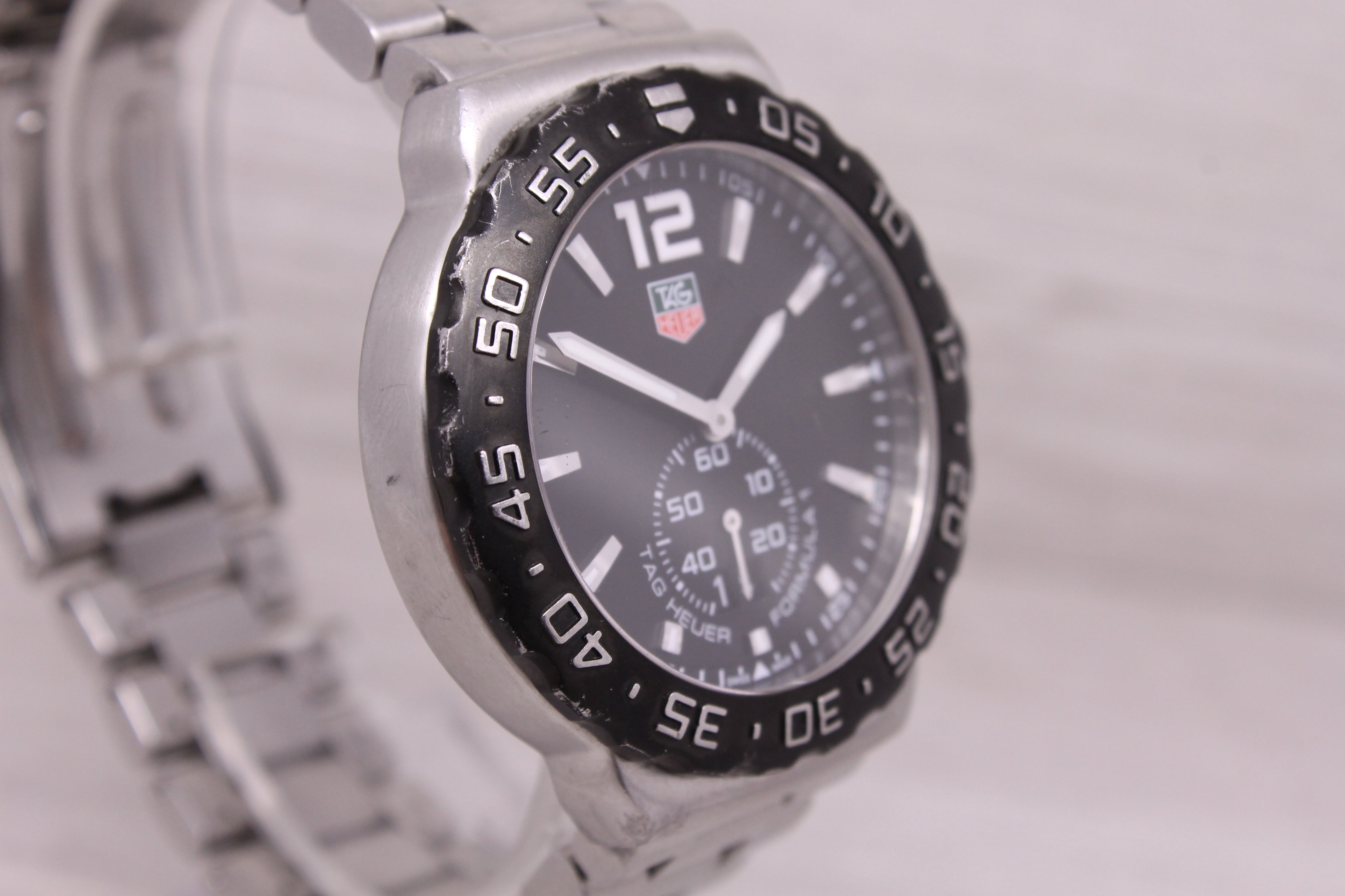 Dark Gray Tag Heuer Formula 41.5mm Stainless Steel Mens Quartz Watch WAU1110 Large Band