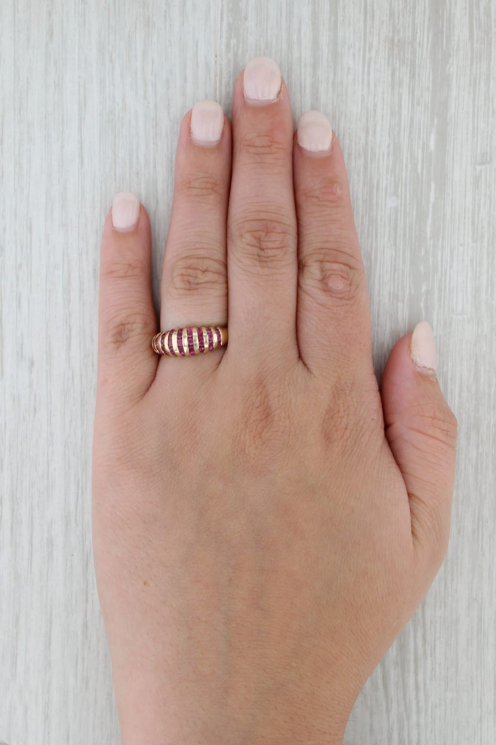 1ctw Ruby Scalloped Ring 14k Yellow Gold Size 7.25