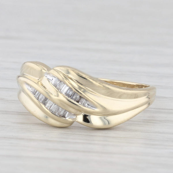 0.10ctw Diamond Scalloped Ring 10k Yellow Gold Size 7.5
