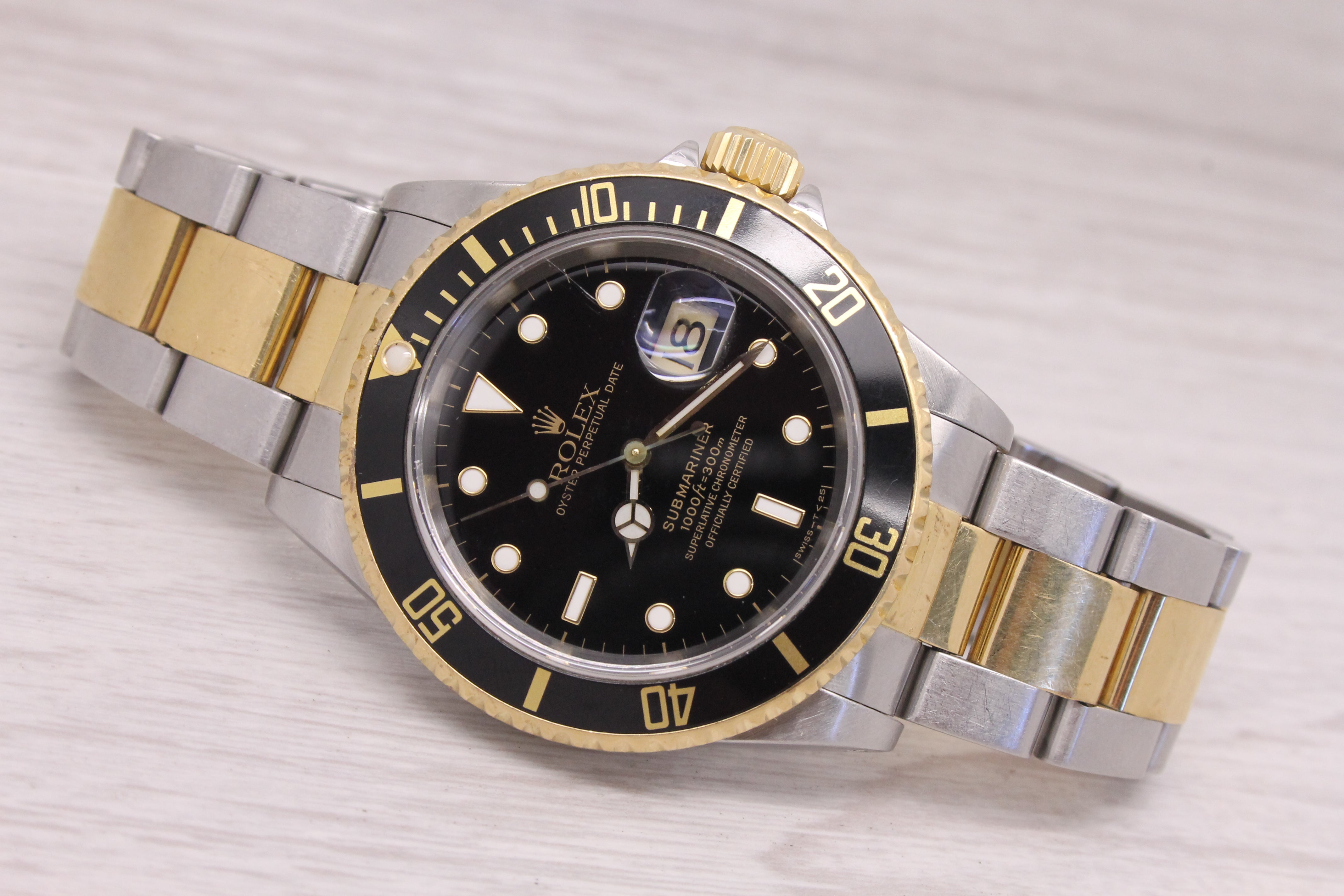 Gray 1997 Rolex Submariner 16613 Men 40mm Steel Automatic Diver Black Dial Box Papers