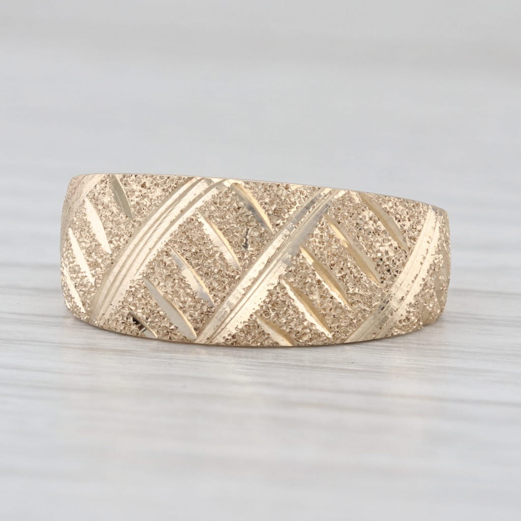 Brushed Cross Hatch Pattern Ring 10k Yellow Gold Size 6 Band