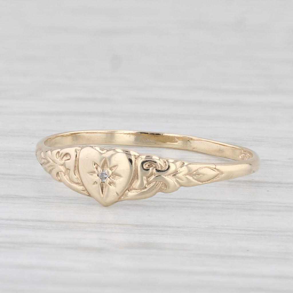 Light Gray Vintage Diamond Accented Heart Ring 10k Yellow Gold Size 6.5 Band