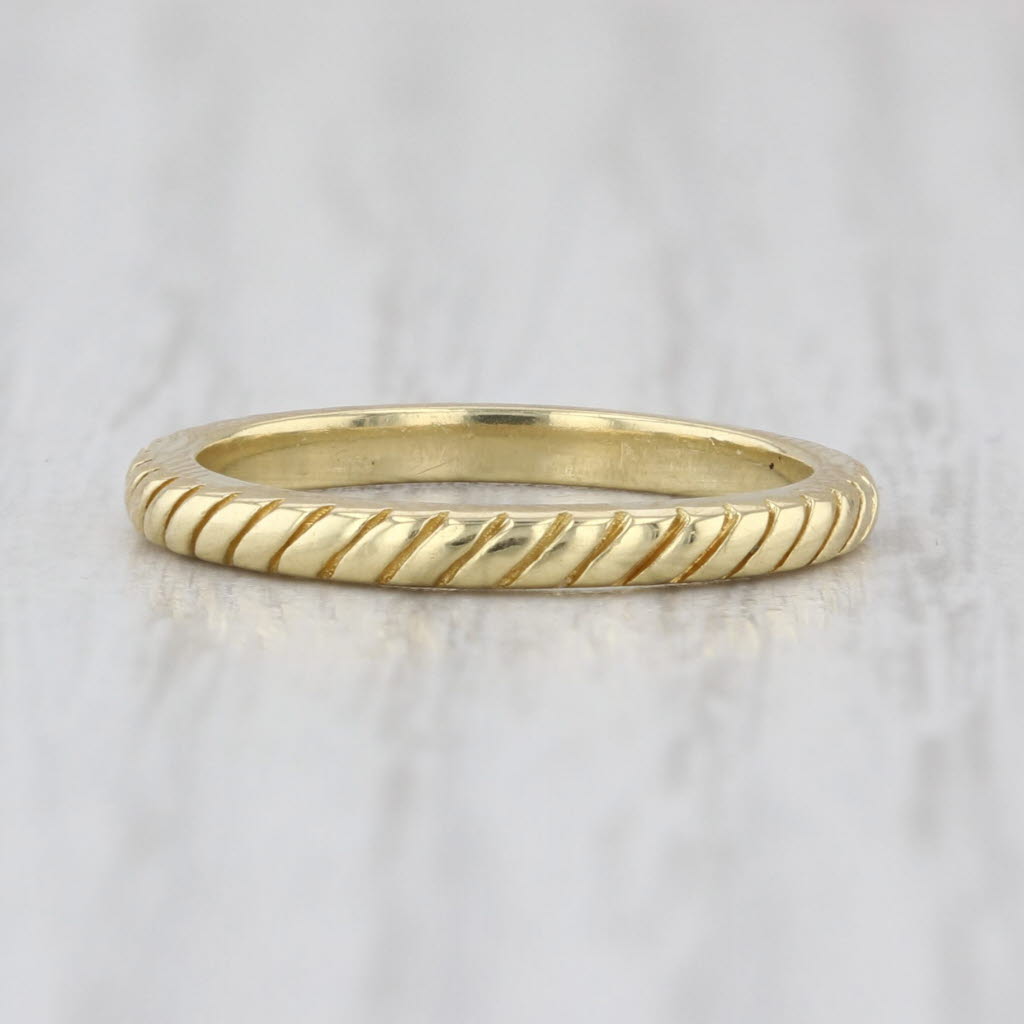 Hidalgo Etched Scalloped Band 18k Yellow Gold Size 4 Stackable Ring