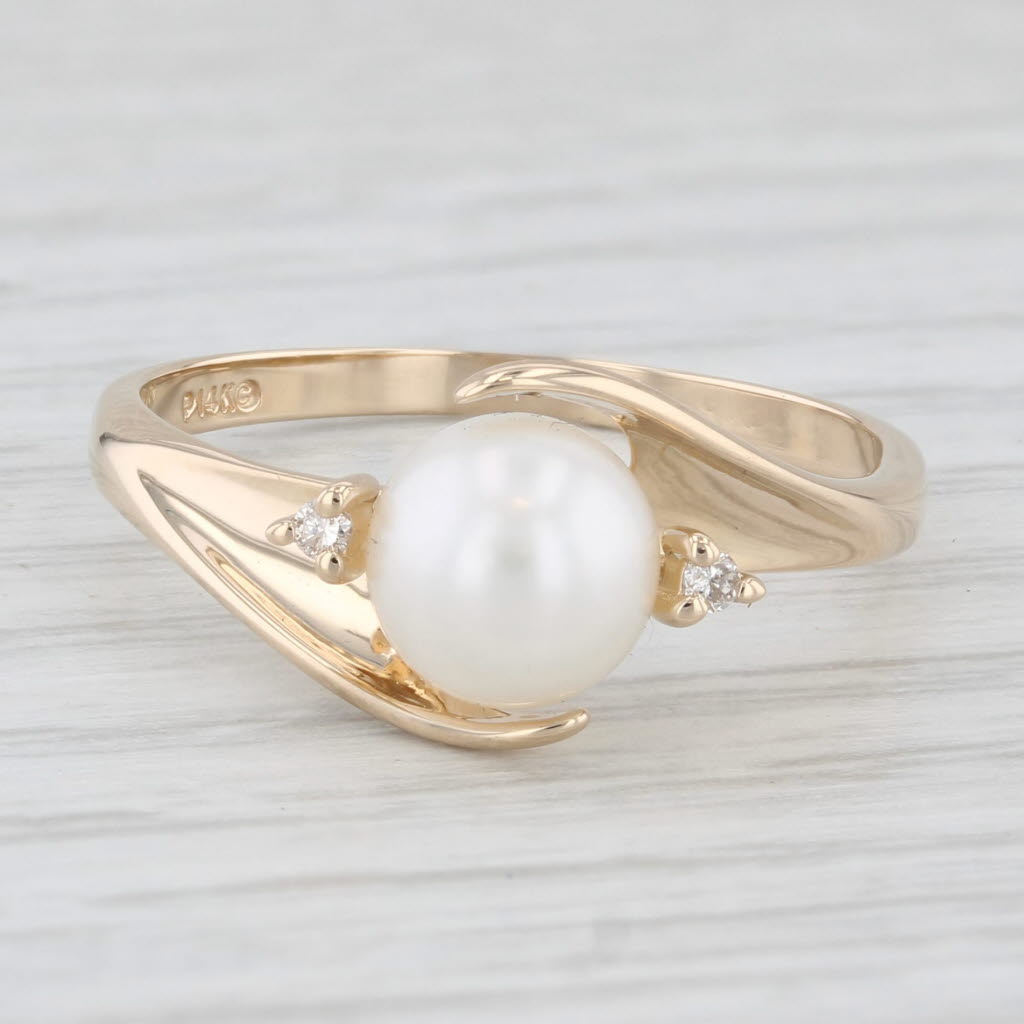 Light Gray 0.20ctw Cultured Pearl and Diamond 14K Yellow Gold Ring