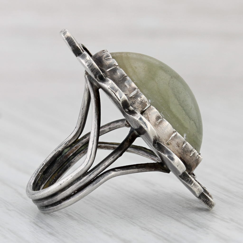 Light Gray Vintage Southwestern Green Oval Cabochon Ring Sterling Silver Size 6 Statement