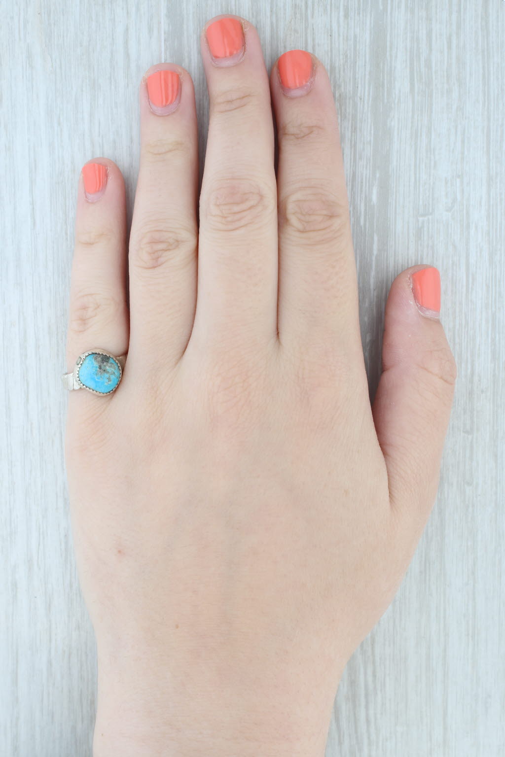 Light Gray Vintage Turquoise Round Cabochon Solitaire Ring Sterling Silver Native American