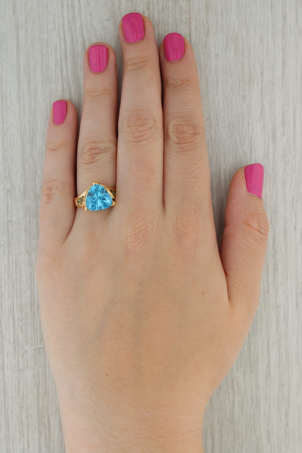 Rosy Brown 7.54ctw Trillion Blue Topaz Green Peridot Ring 10k Yellow Gold Size 9
