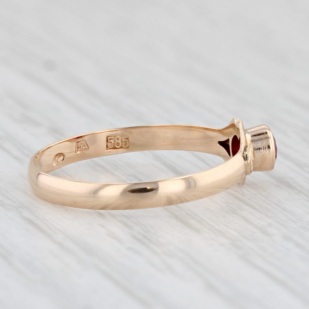 Light Gray Vintage 0.20ct Lab Created Ruby Solitaire Ring 14k Yellow Gold Size 6.25