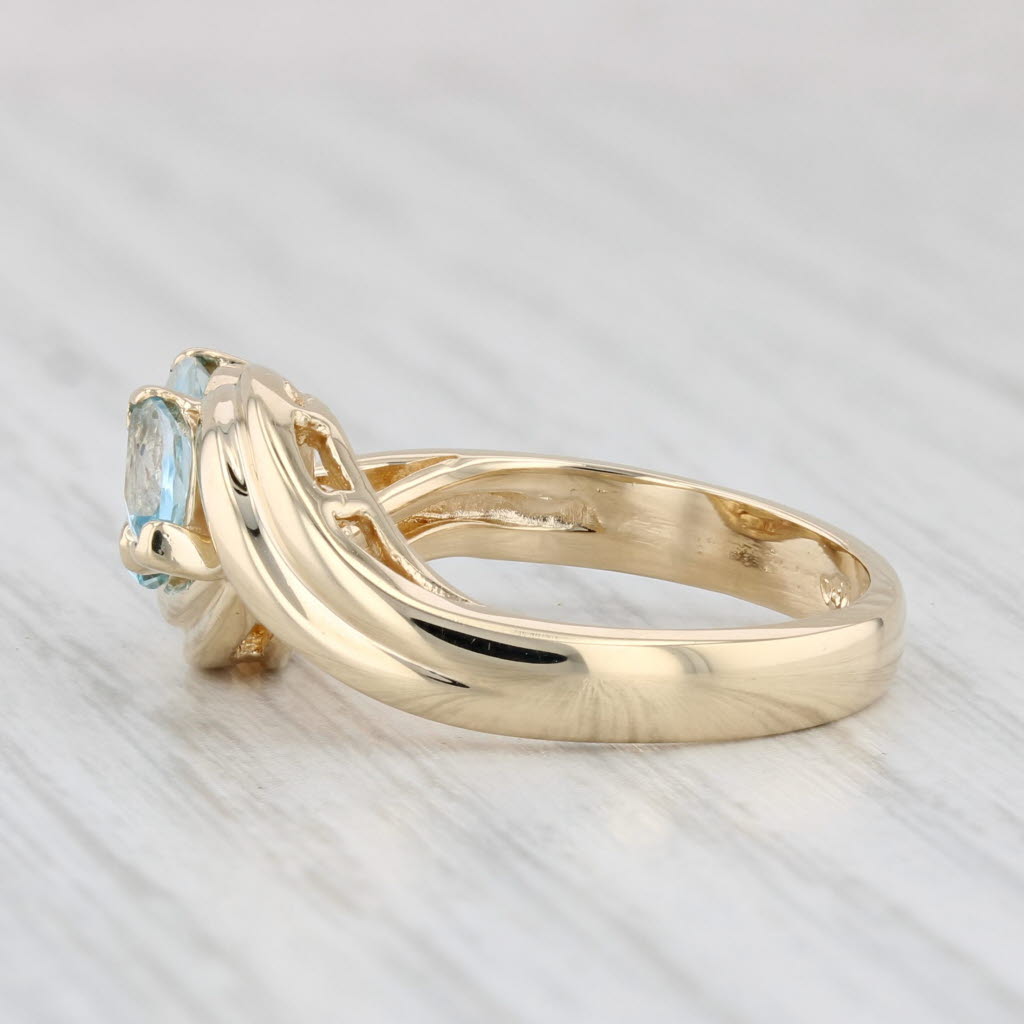 Light Gray Blue Topaz 3-Stone Cluster Ring 14k Yellow Gold Size 6.5 Bypass