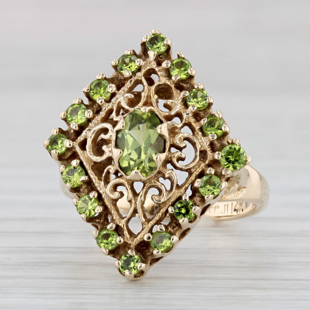 Light Gray 0.50ctw Peridot Glass Cocktail Ring 14k Yellow Gold Size 6 Vintage Style