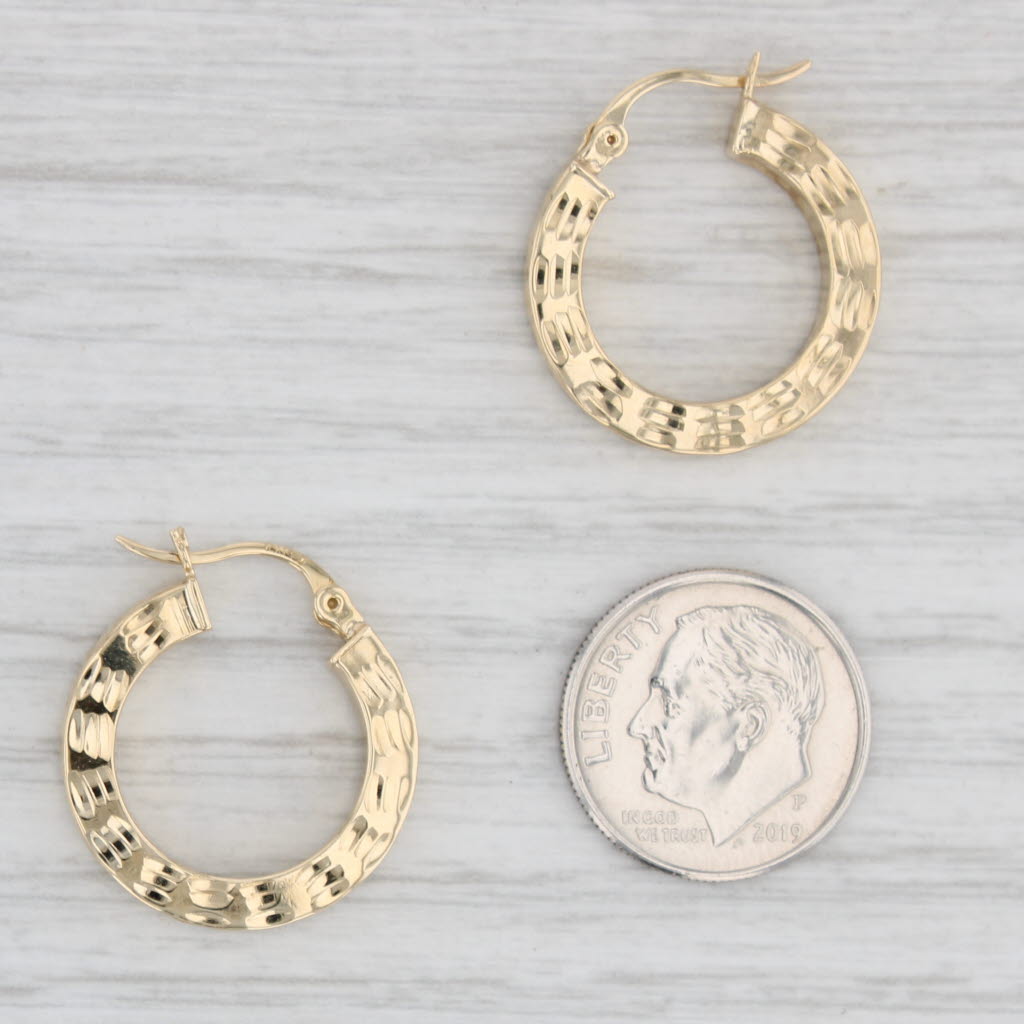 Light Gray Round Etched Hoop Earrings 14k Yellow Gold Snap Top Hoops