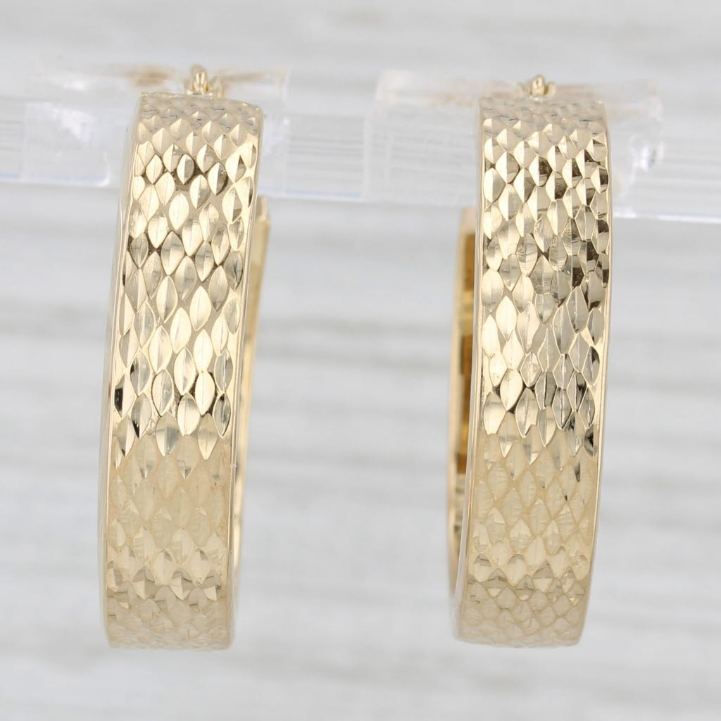 Light Gray Round Textured Hoop Earrings 18k Yellow Gold Snap Top Hoops