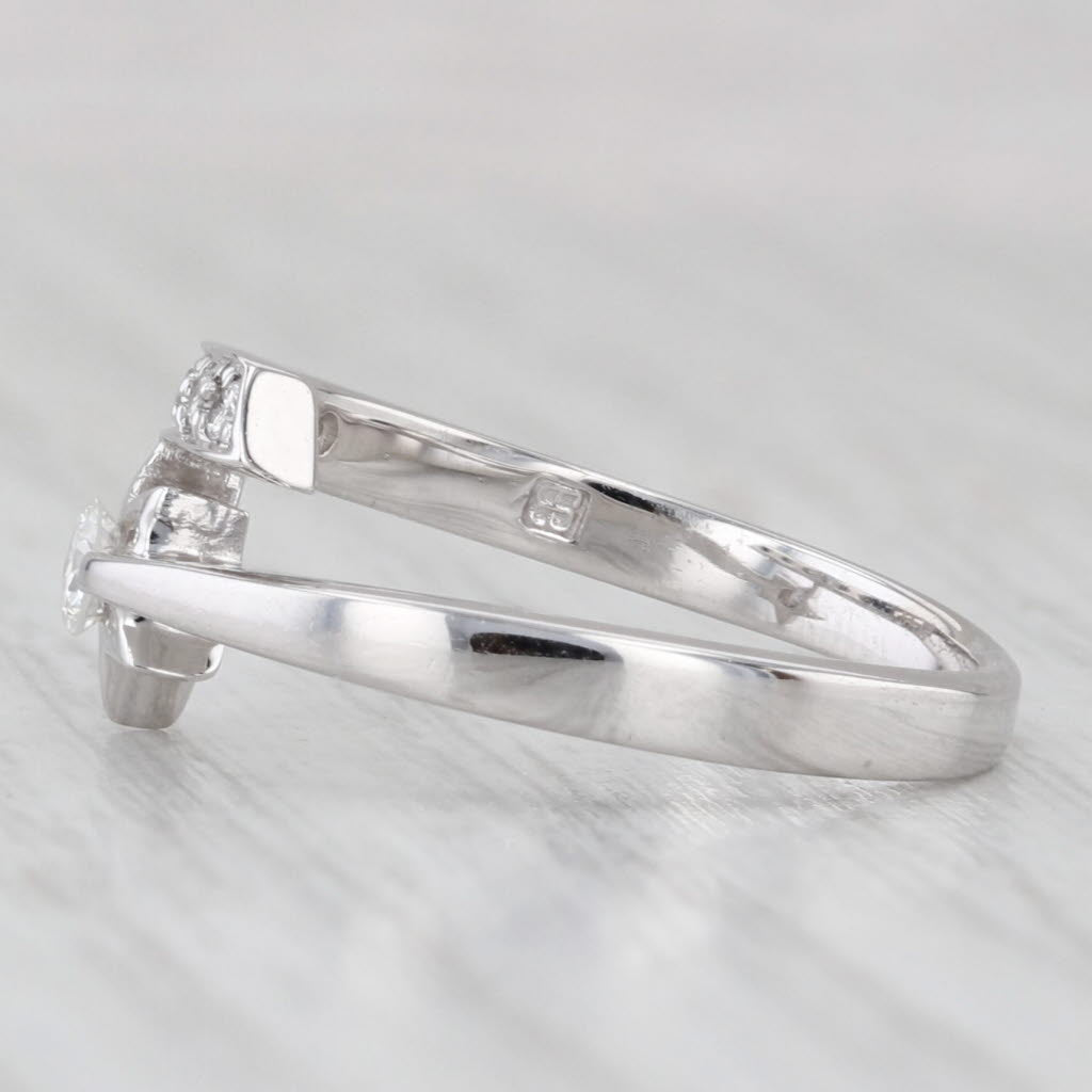 Light Gray 0.18ctw Shooting Star Bypass Ring 18k White Gold Size 6