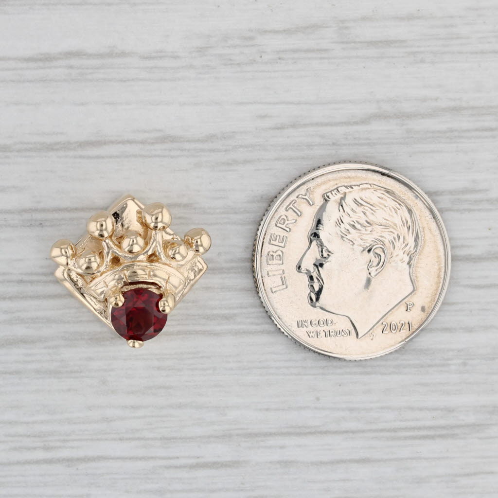 Light Gray Richard Klein 0.63ct Garnet Crown Slide Bracelet Charm 10k Yellow Gold