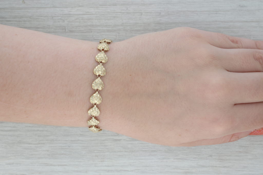Dark Gray Etched Heart Link Bracelet 10k Yellow Gold 6 1/2" 8.4mm