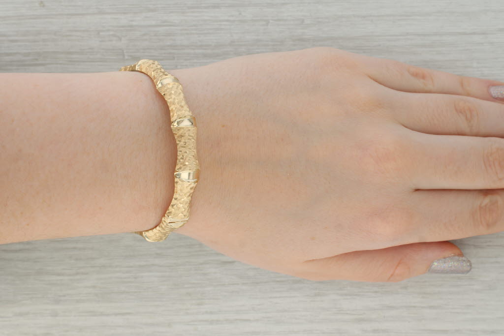 Tan Hammered Bamboo Bangle Bracelet 14k Yellow Gold 7.5" 10.1mm